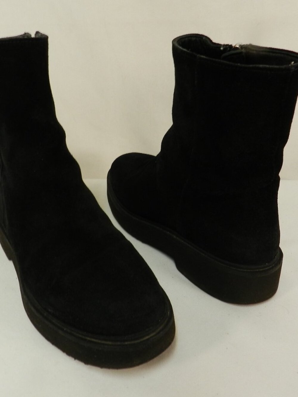 Aquatalia Suede black zip up boots black made in Italy Women Size Sz 8